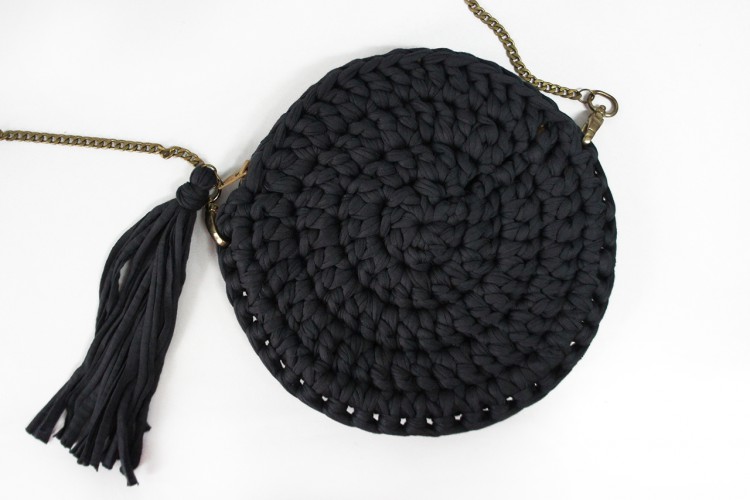 Bolso de trapillo redondo