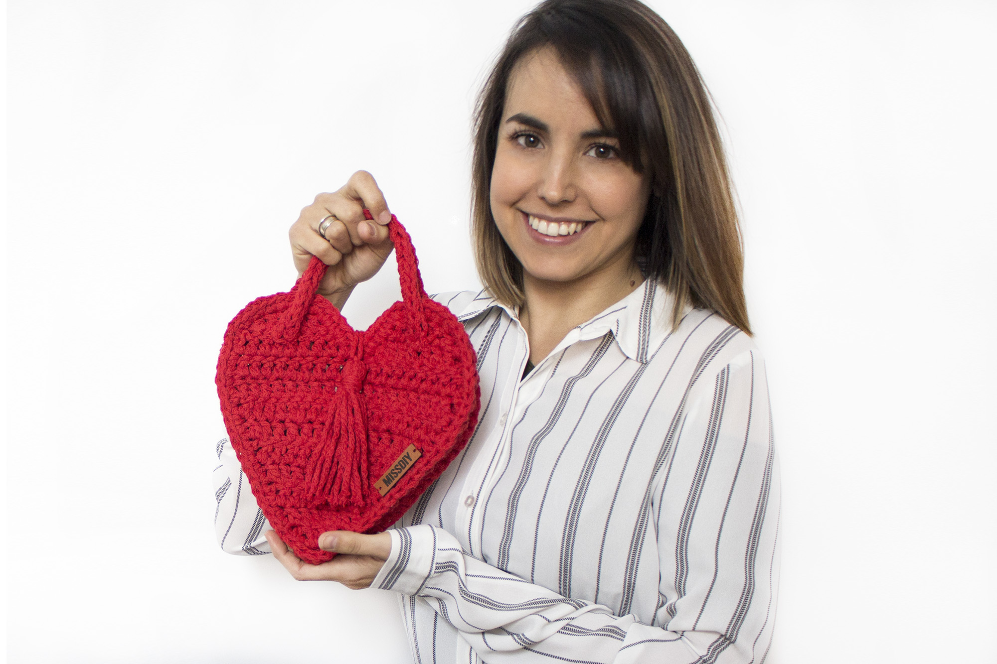 Bolso corazón de crochet